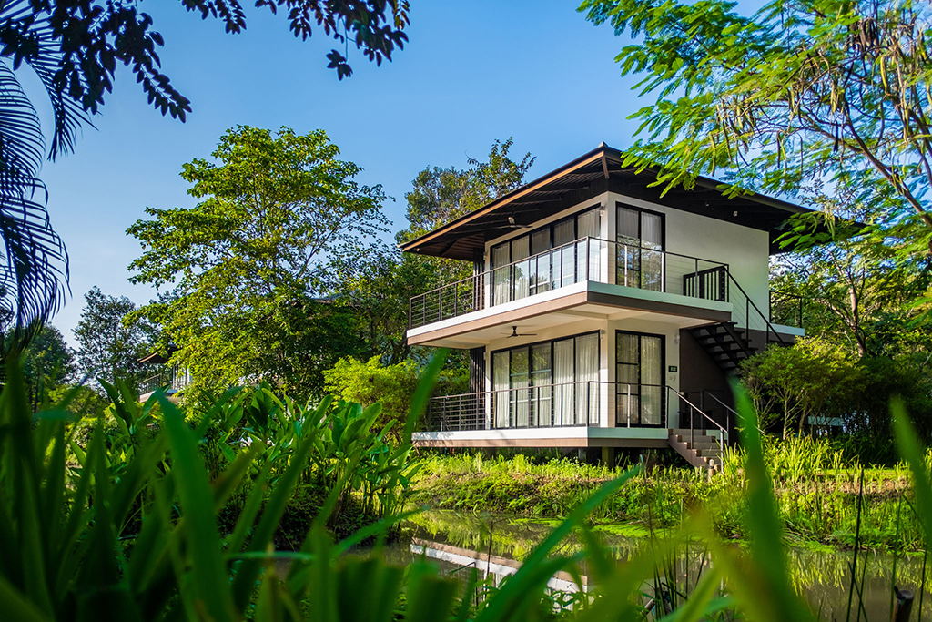 POND/GARDEN VILLAS